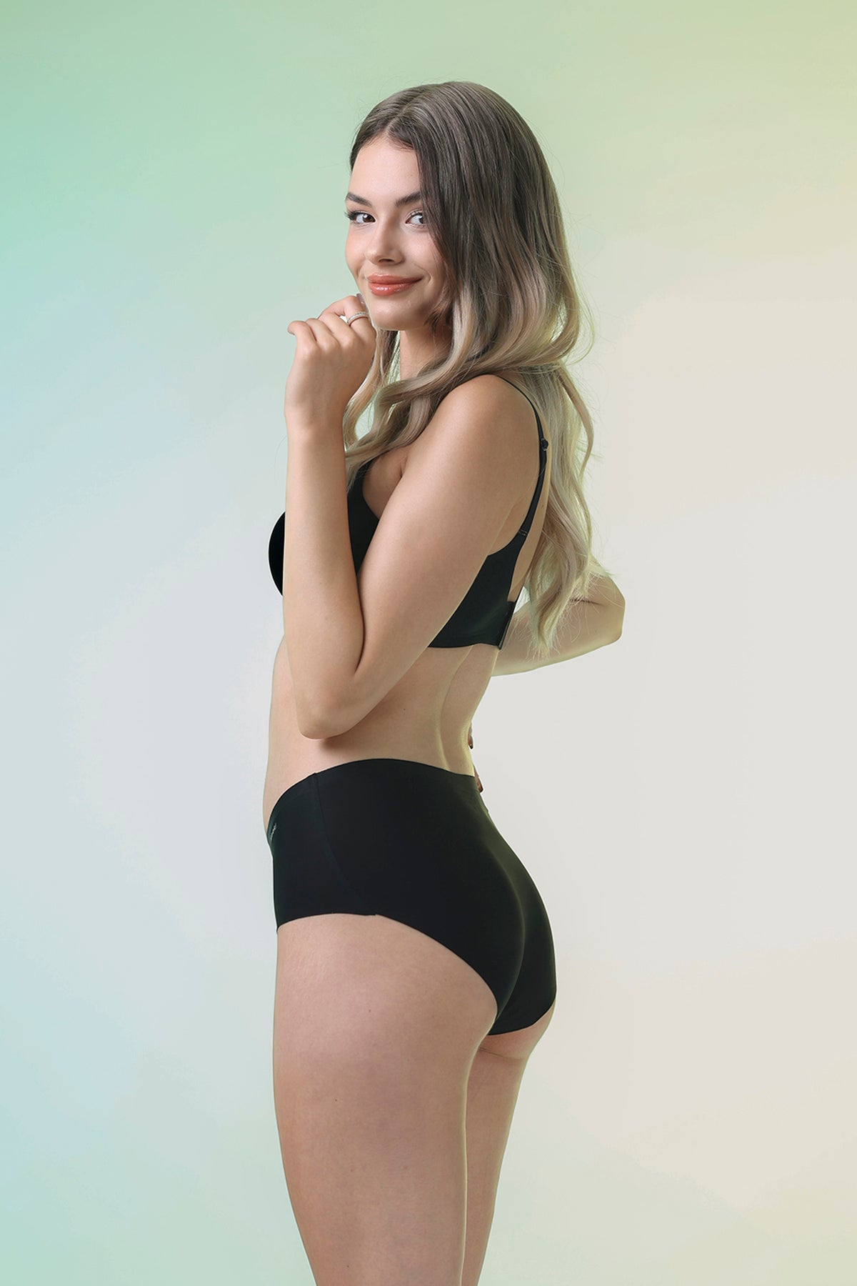 Quần lót bikini High-waist nữ Misaki seamless- M1017