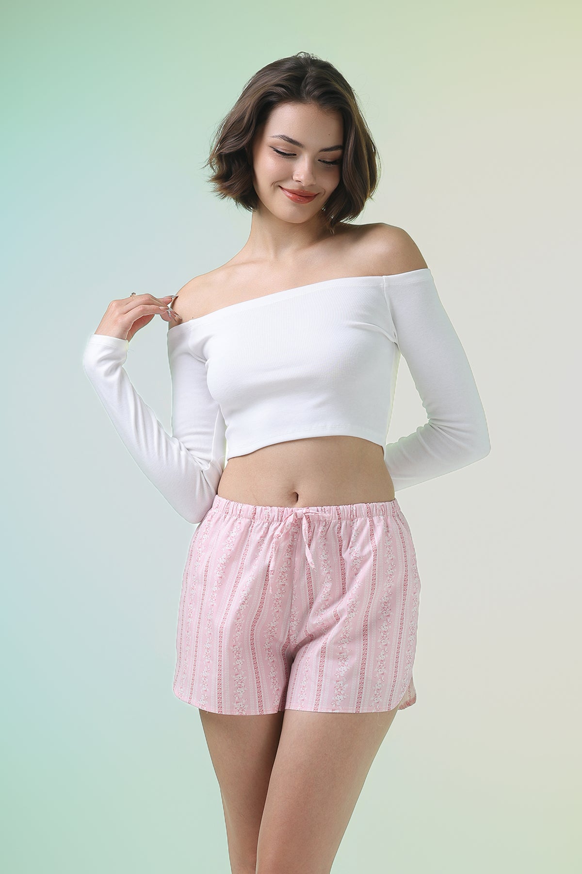Quần short nữ Vera kate in - V0756